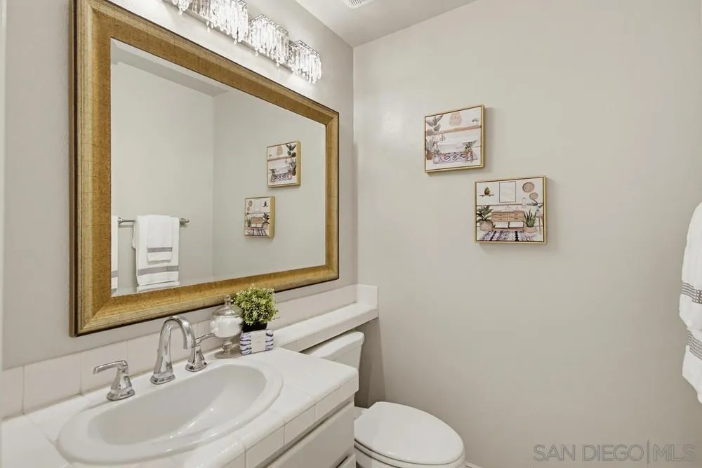8995 Hampe Court San Diego, CA 92129