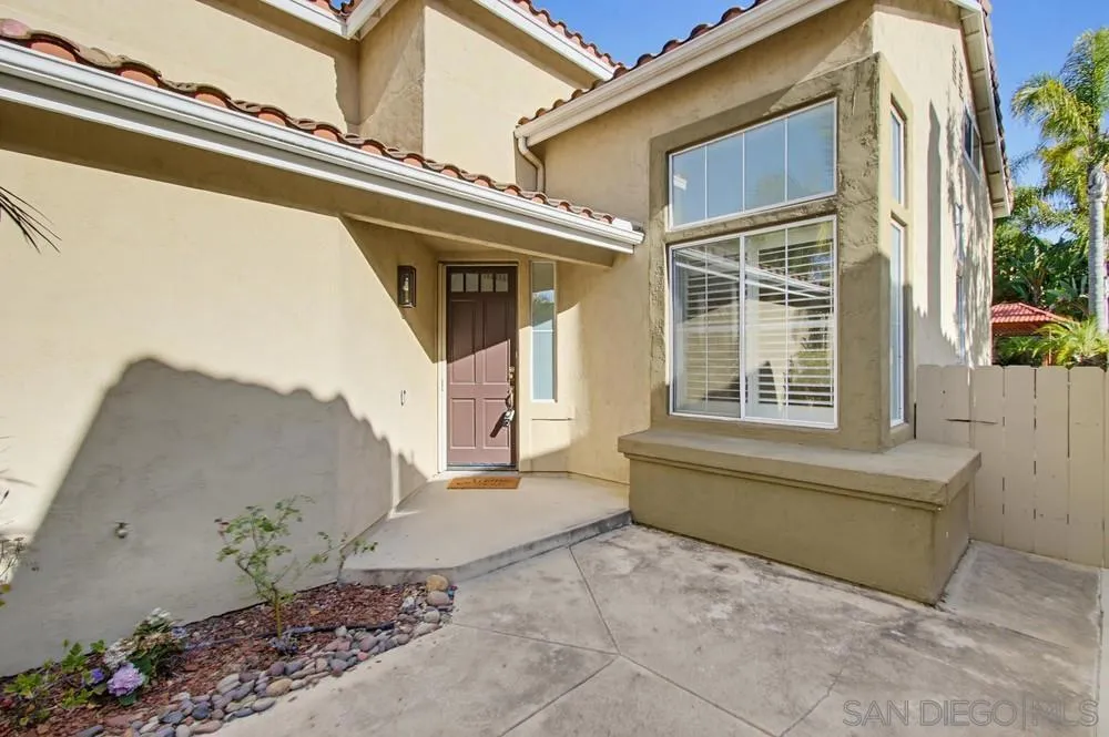 8995 Hampe Court San Diego, CA 92129