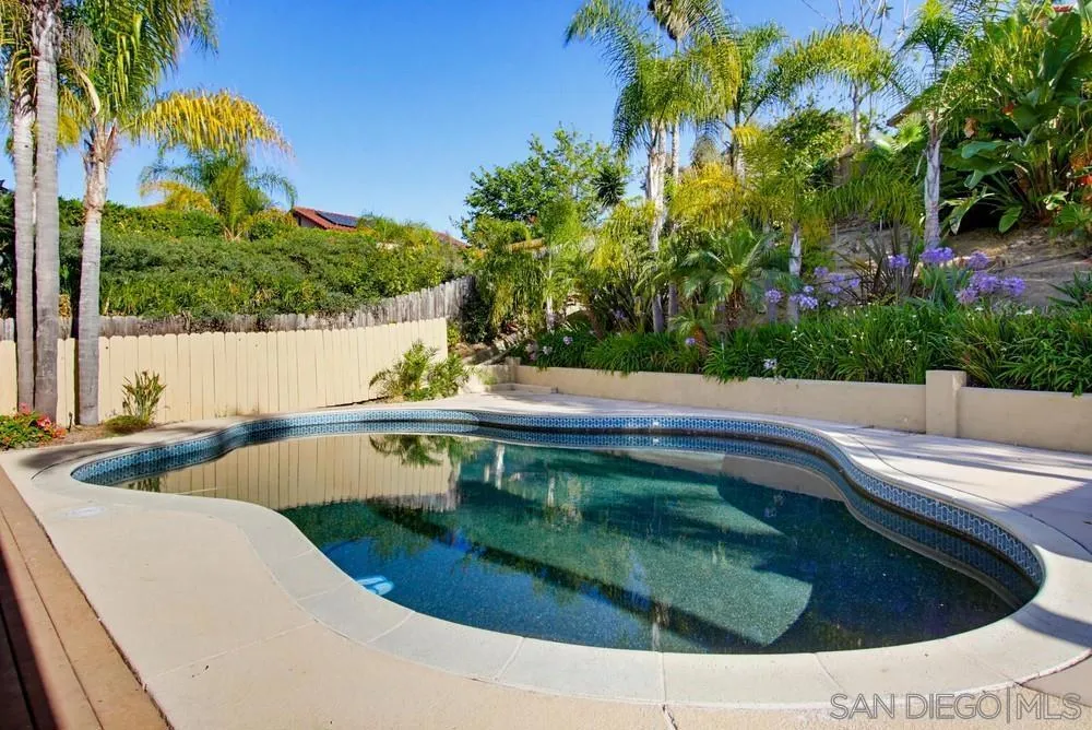 8995 Hampe Court San Diego, CA 92129