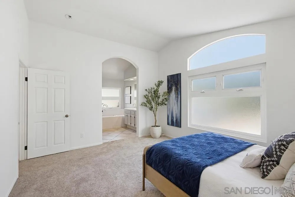 8995 Hampe Court San Diego, CA 92129