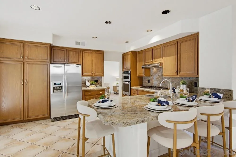 8995 Hampe Court San Diego, CA 92129