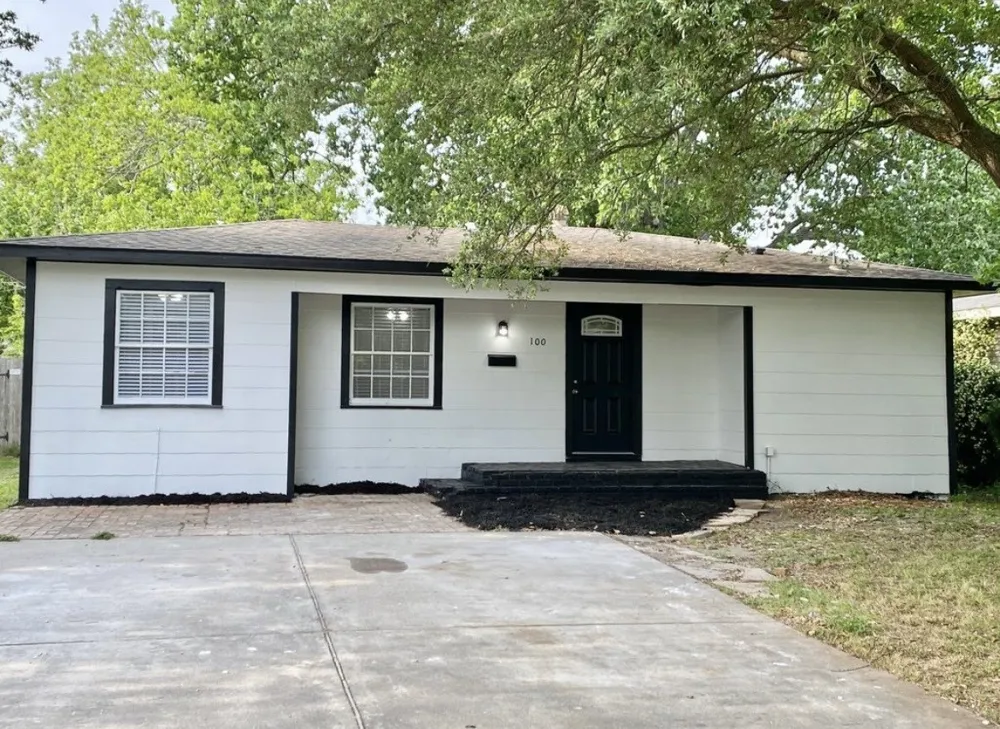 100 17th Avenue Texas City, TX 77590
