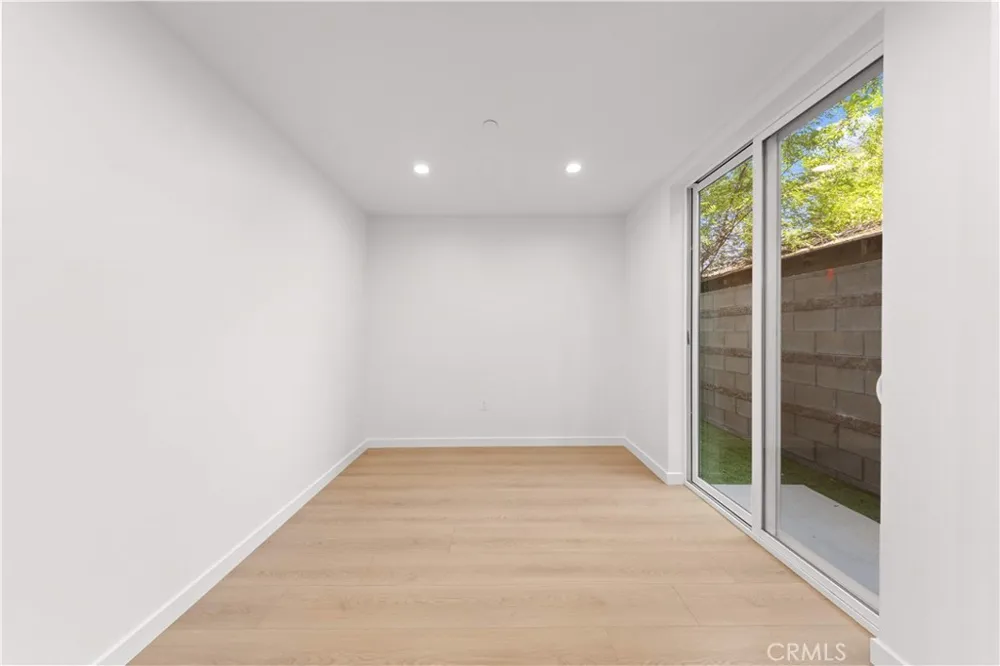 176 Catalina Avenue #104 Pasadena, CA 91106