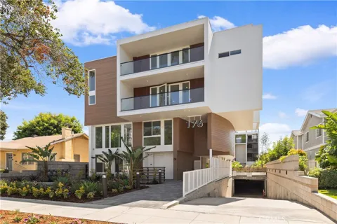 176 Catalina Avenue #104