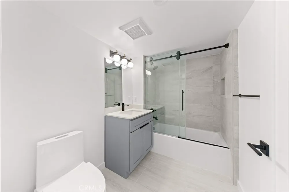 176 Catalina Avenue #104 Pasadena, CA 91106