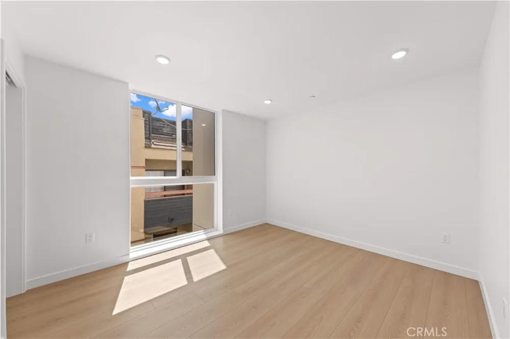 176 Catalina Avenue #104 Pasadena, CA 91106