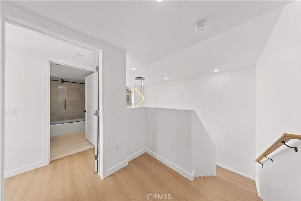 176 Catalina Avenue #104 Pasadena, CA 91106