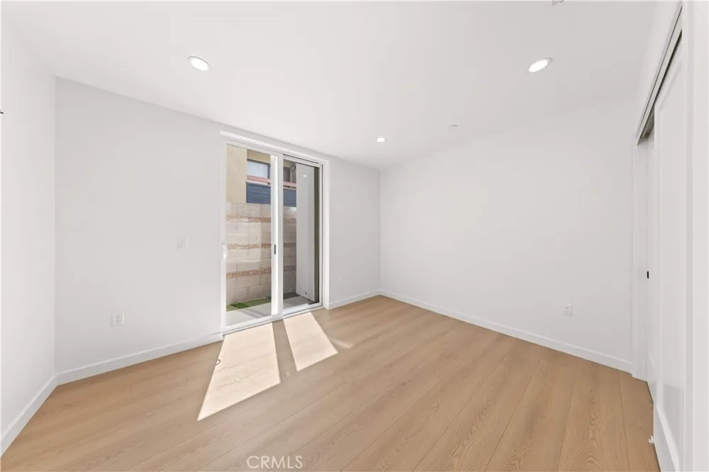 176 Catalina Avenue #104 Pasadena, CA 91106