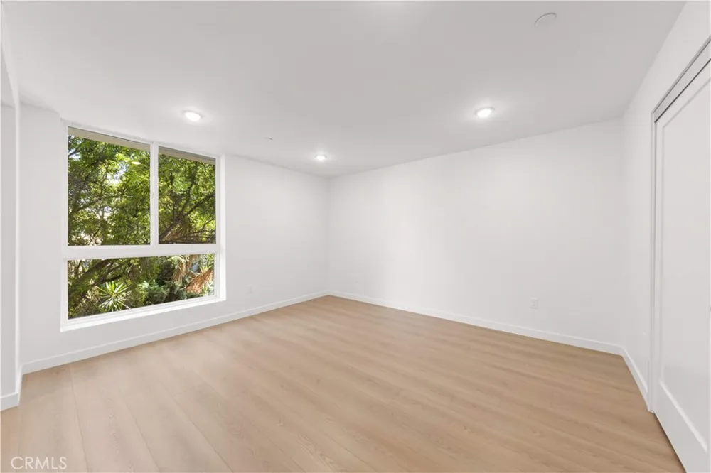 176 Catalina Avenue #104 Pasadena, CA 91106