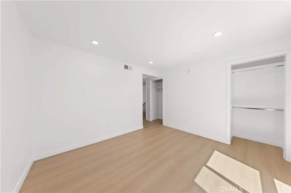 176 Catalina Avenue #104 Pasadena, CA 91106