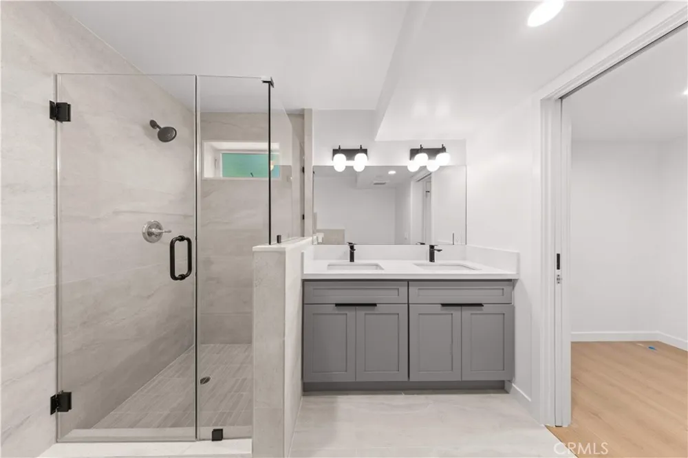 176 Catalina Avenue #104 Pasadena, CA 91106