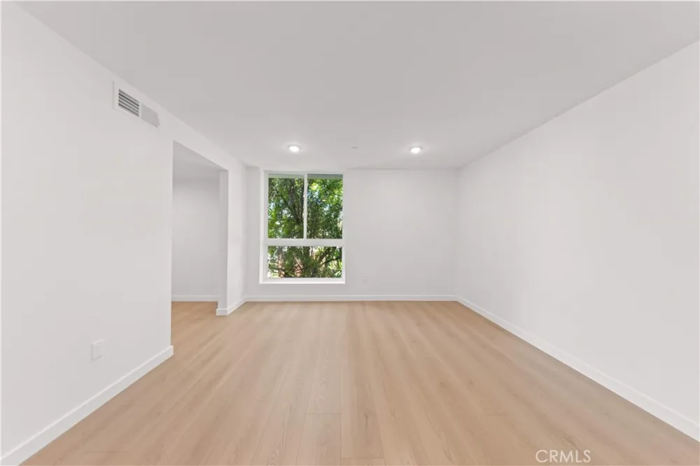 176 Catalina Avenue #104 Pasadena, CA 91106