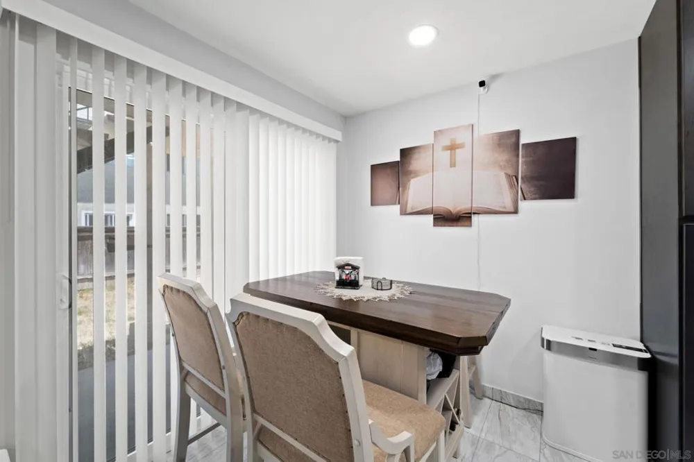 196 W Park Ave #1 El Cajon, CA 92020