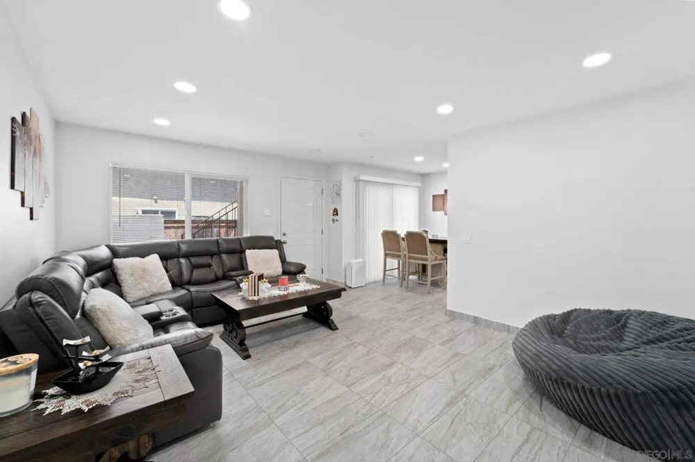 196 W Park Ave #1 El Cajon, CA 92020