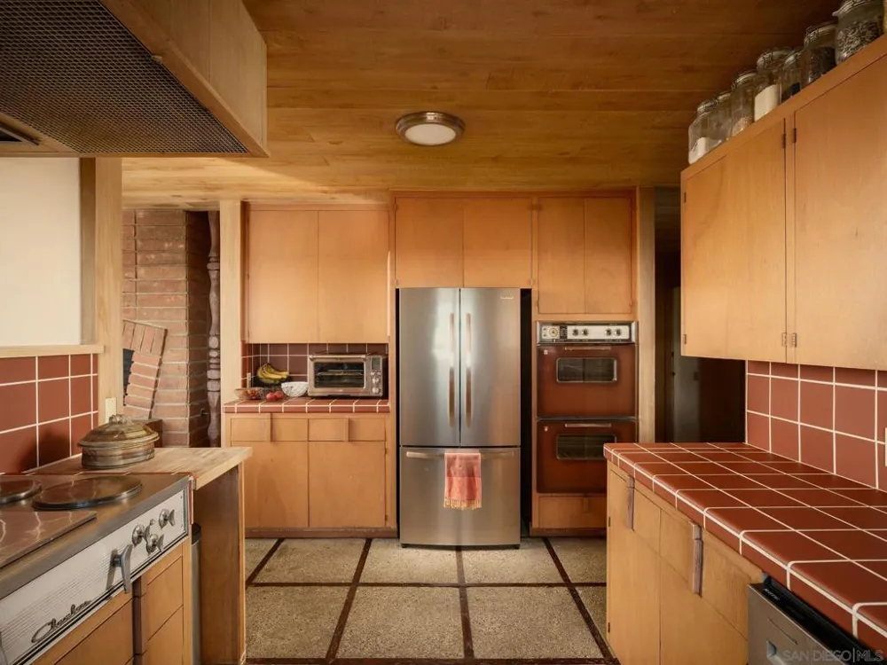9450 Sunset Avenue La Mesa, CA 91941