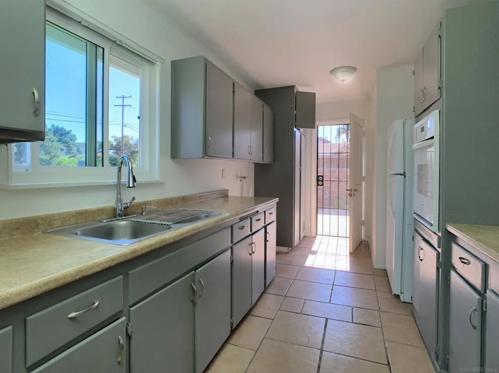 7731 Mockingbird Dr San Diego, CA 92123