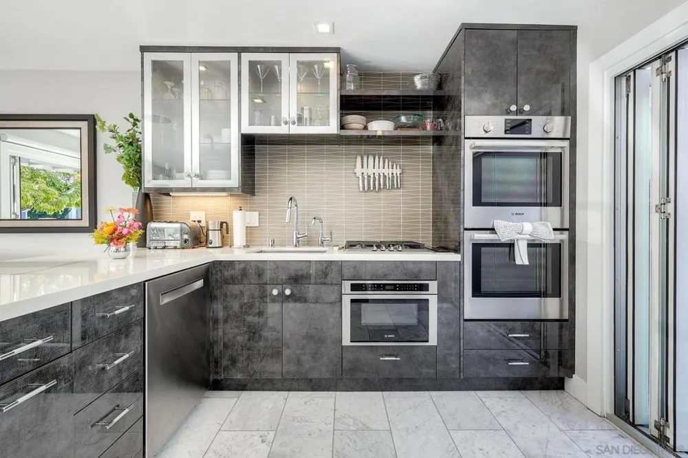 911 9Th St Coronado, CA 92118