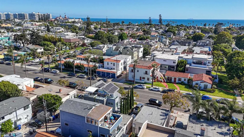 911 9Th St Coronado, CA 92118