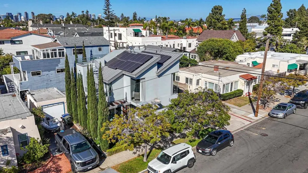 911 9Th St Coronado, CA 92118