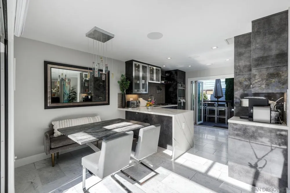 911 9Th St Coronado, CA 92118