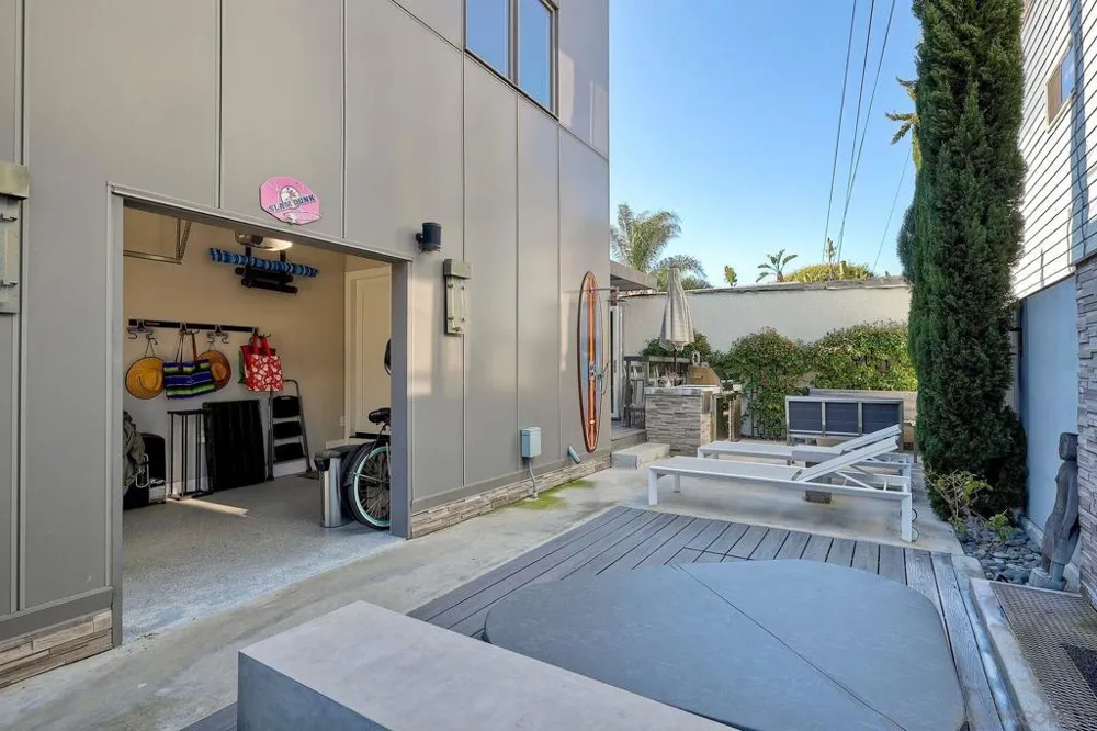 911 9Th St Coronado, CA 92118
