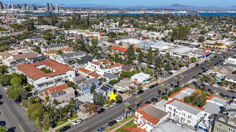 911 9Th St Coronado, CA 92118