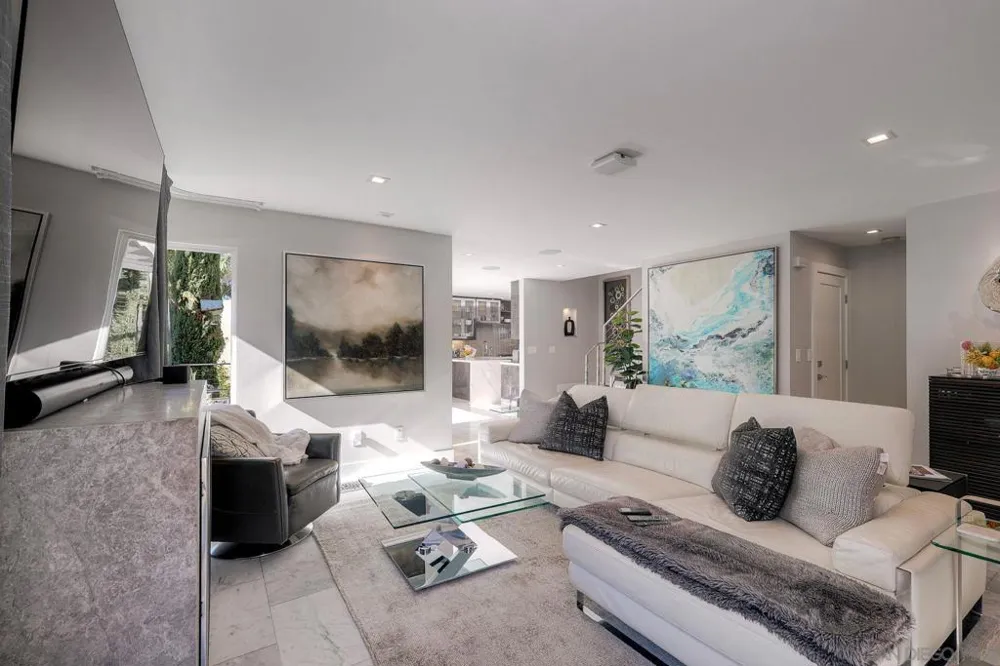 911 9Th St Coronado, CA 92118