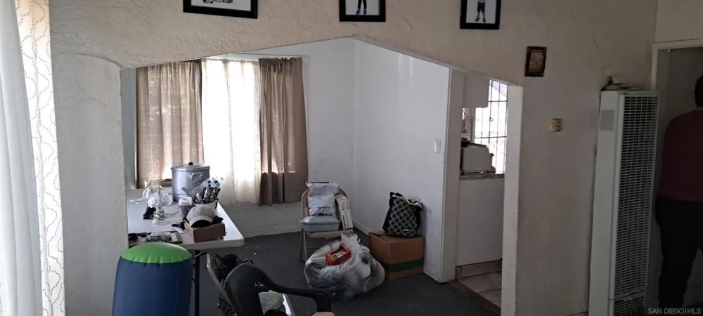 840 E 16th St National City, CA 91950
