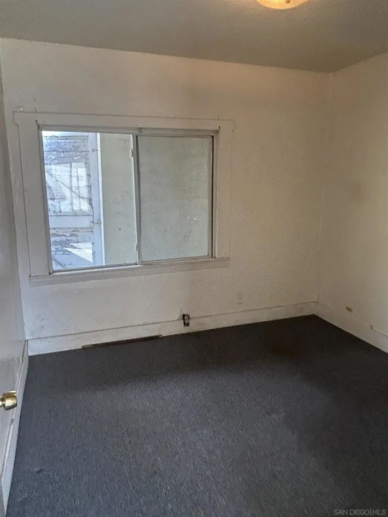 840 E 16th St National City, CA 91950