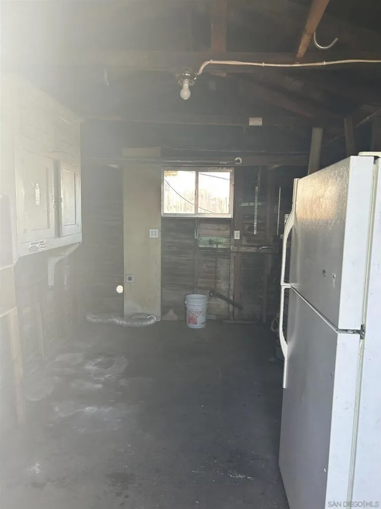 840 E 16th St National City, CA 91950