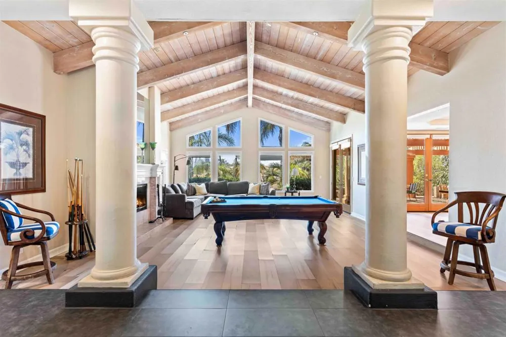 2369 Vern Dr Fallbrook, CA 92028