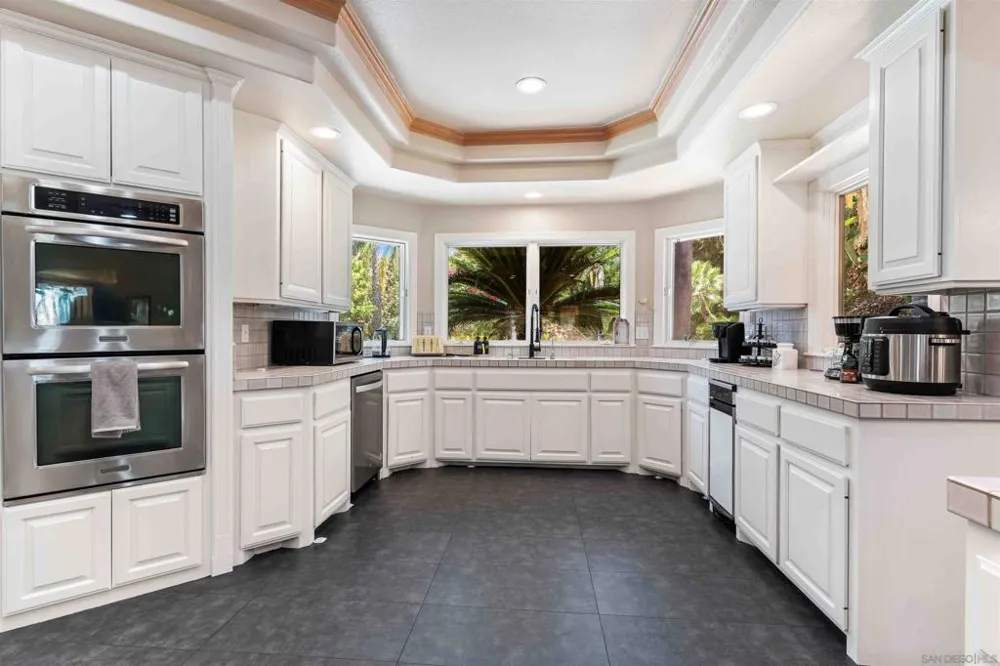 2369 Vern Dr Fallbrook, CA 92028