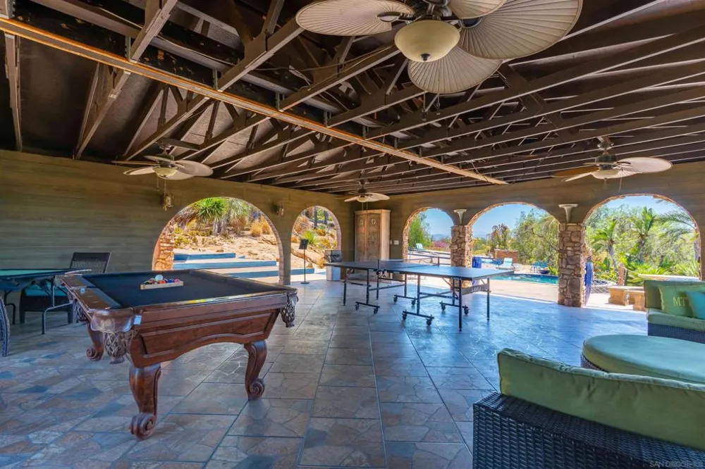 2369 Vern Dr Fallbrook, CA 92028