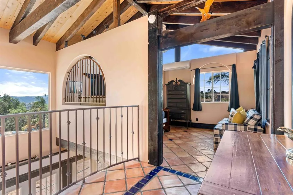 2369 Vern Dr Fallbrook, CA 92028