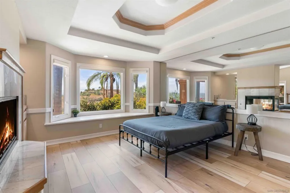 2369 Vern Dr Fallbrook, CA 92028