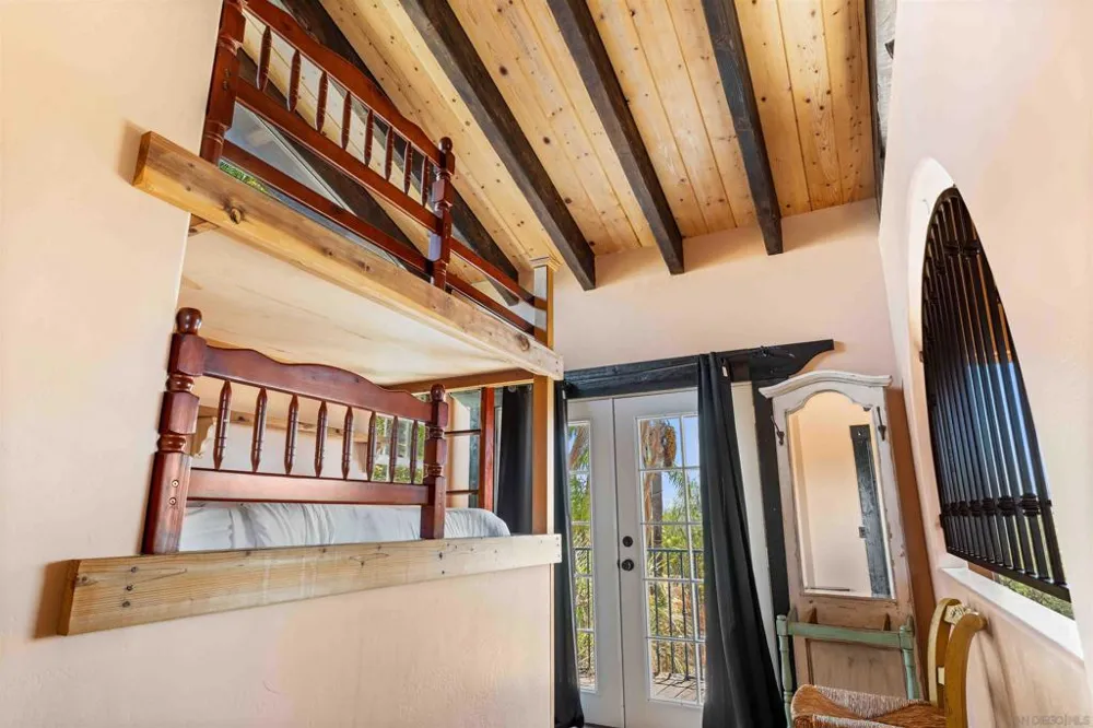 2369 Vern Dr Fallbrook, CA 92028