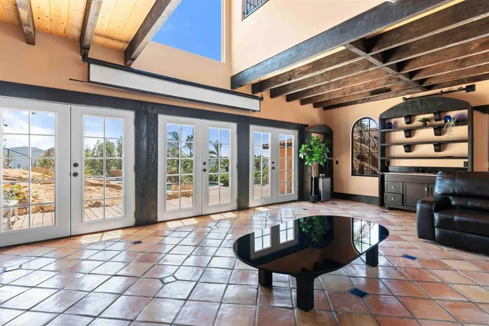 2369 Vern Dr Fallbrook, CA 92028