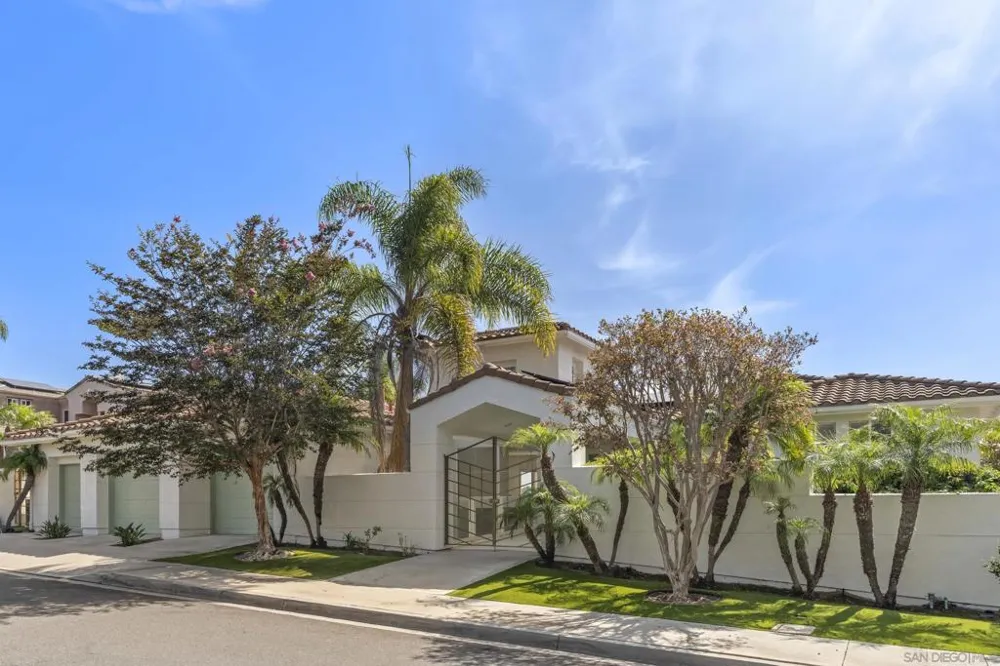 941 Avocado Pl Del Mar, CA 92014