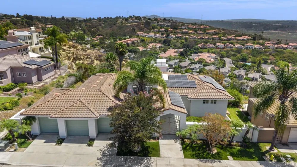 941 Avocado Pl Del Mar, CA 92014