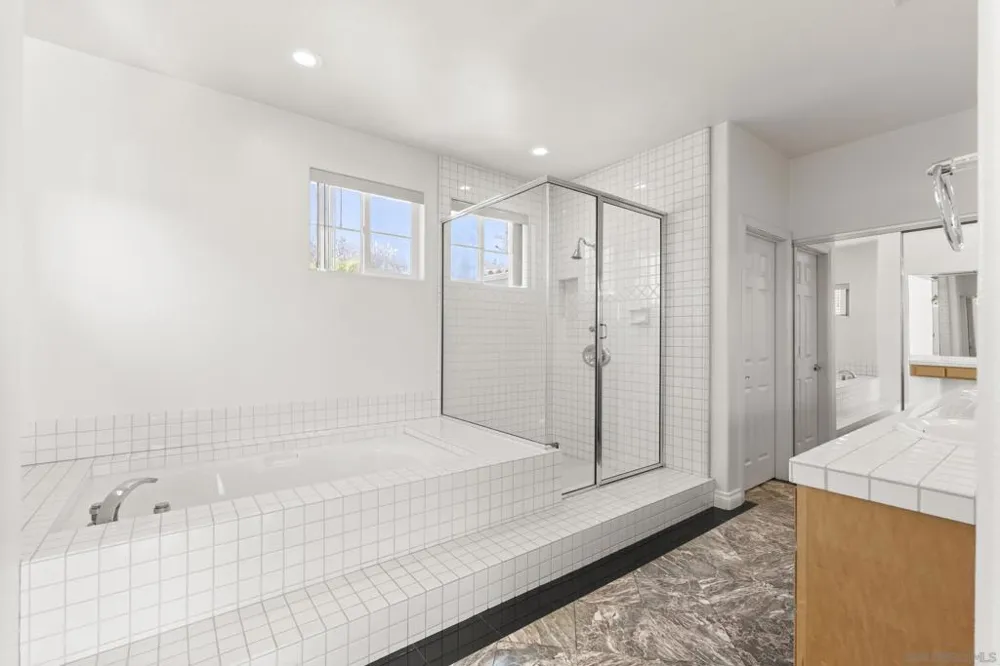 941 Avocado Pl Del Mar, CA 92014