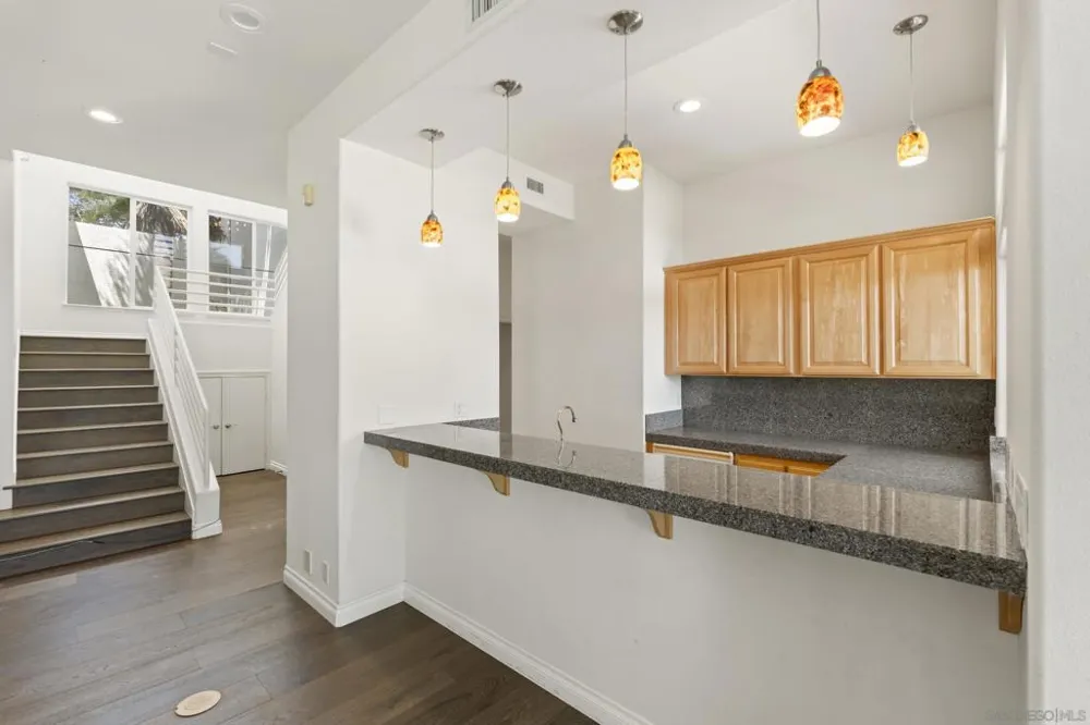941 Avocado Pl Del Mar, CA 92014