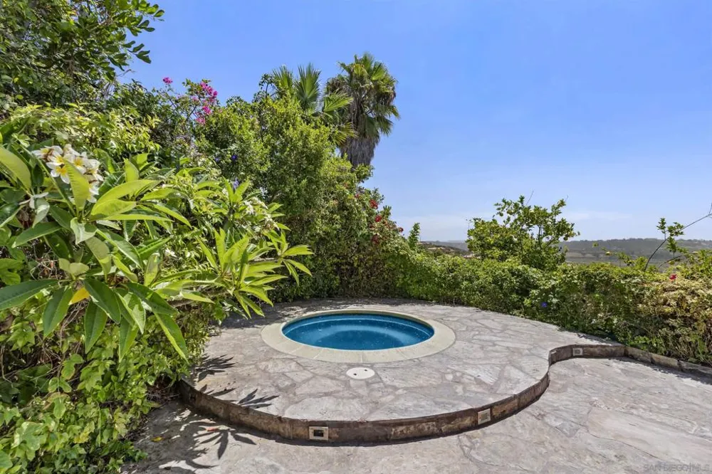 941 Avocado Pl Del Mar, CA 92014