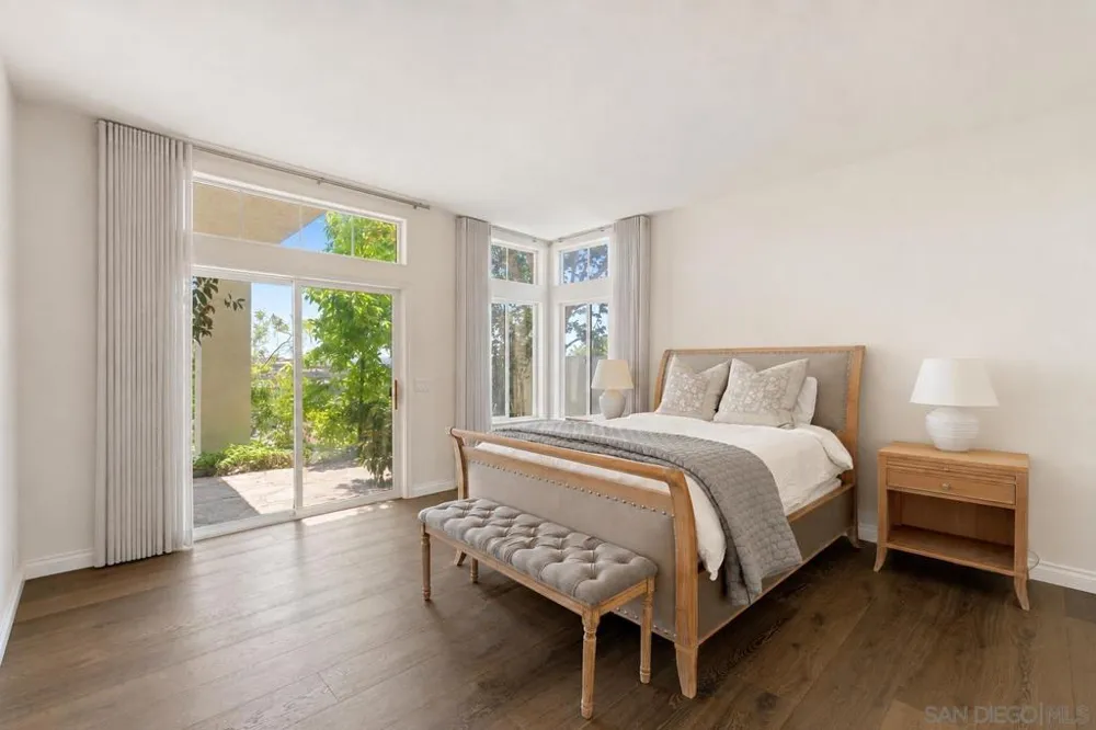 941 Avocado Pl Del Mar, CA 92014