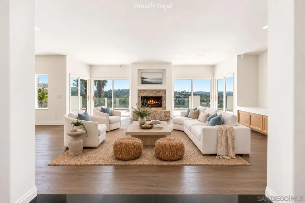 941 Avocado Pl Del Mar, CA 92014