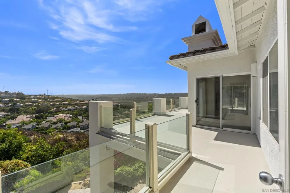 941 Avocado Pl Del Mar, CA 92014