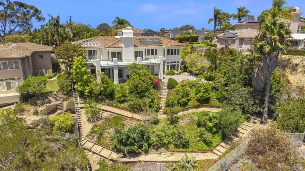 941 Avocado Pl Del Mar, CA 92014