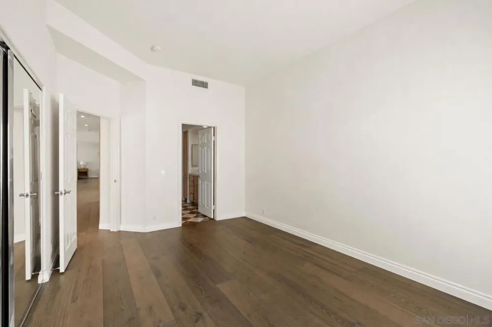 941 Avocado Pl Del Mar, CA 92014