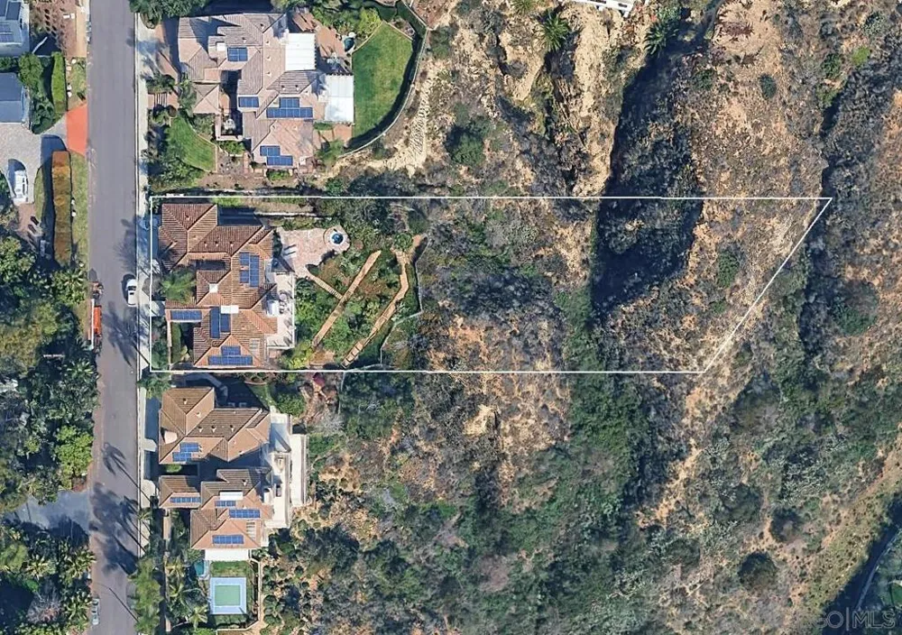 941 Avocado Pl Del Mar, CA 92014