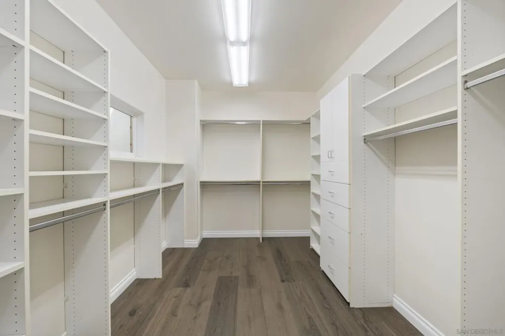 941 Avocado Pl Del Mar, CA 92014