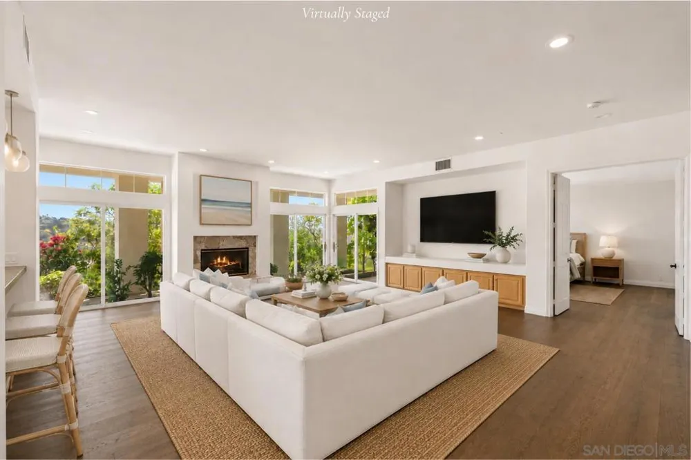 941 Avocado Pl Del Mar, CA 92014